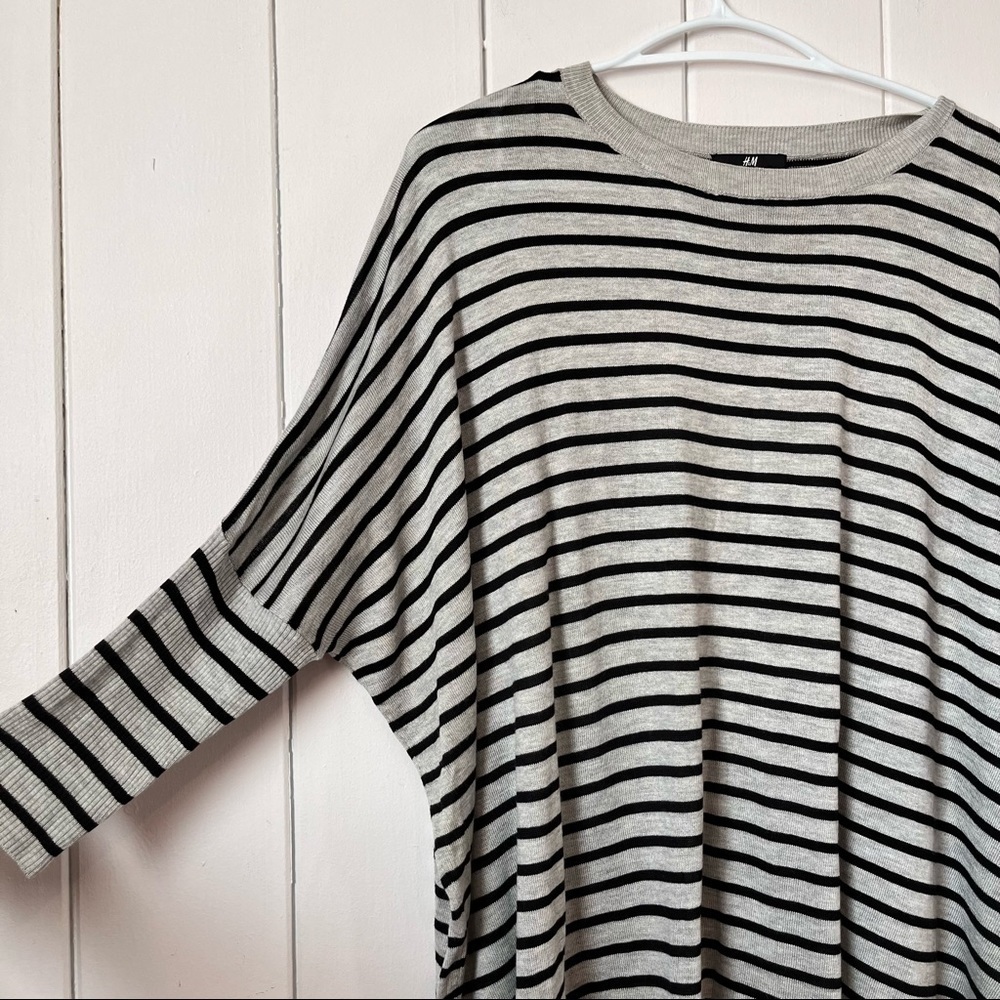 H&M Striped Long Sleeve Top. Size XS. Oversized Fit.